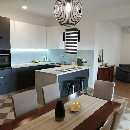 Διαμέρισμα Jelka *