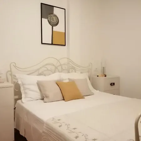 Jelka Apartment Postira