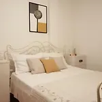 Jelka דירה פוסטיר